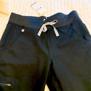 Figs Zamora 2.0 Black Scrub Jogger Pants, Small, NWT in Packaging